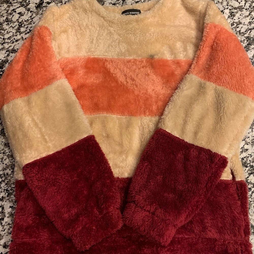 Zenana Outfitters Fluffy Sweatshirt